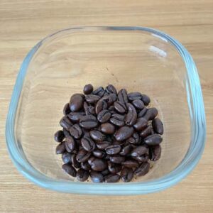タリーズのコーヒー豆、エチオピア産デカフェオーガニック デカフェ エチオピアモカ」の豆の様子